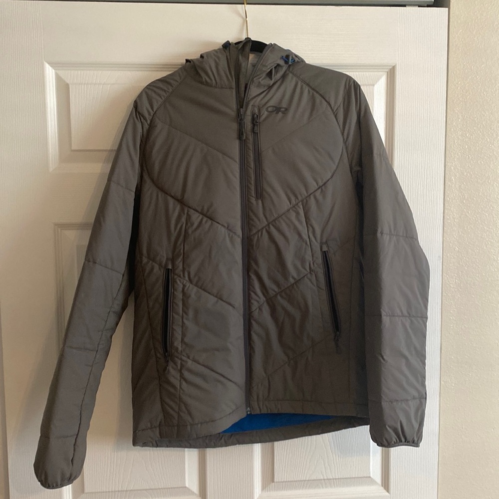 Men’s Large Outdoor Research jacket.